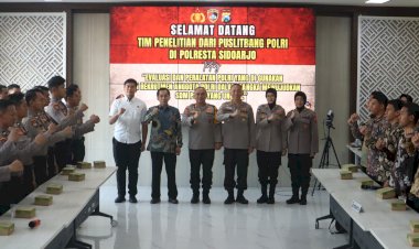 Kunjungan-Puslitbang-Polri-ke-Polresta-Sidoarjo:-Evaluasi-Website-dan-Peralatan-Rekrutmen-Polri-untuk-Wujudkan-SDM-Unggul