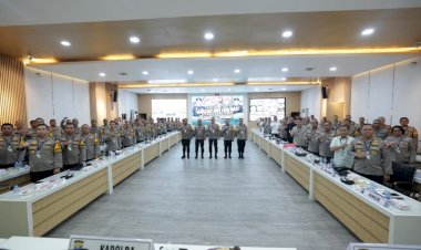 Anev-Sitkamtibmas-September-2024-Polda-Jatim-Berhasil-Turunkan-Angka-Kriminalitas-dan-Kecelakaan-Lalulintas