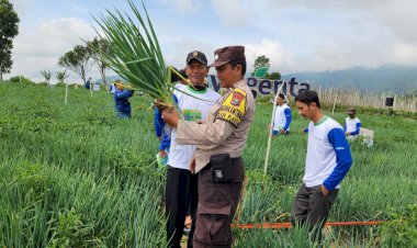 Wujudkan-Ketahanan-Pangan-Nasional,-Polres-Magetan-Terjunkan-Bhabinkamtibmas-Beri-Edukasi-Masyarakat