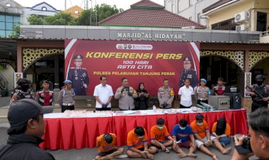 Polisi-Berhasil-Amankan-6-Bandar-Narkoba-dan-Brankas-Isi-1kg-Sabu-di-Jalan-Kunti-Surabaya