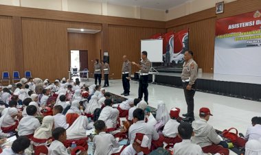 Satlantas-Polresta-Sidoarjo-Edukasi-Tertib-Lalu-Lintas-Pelajar-SD