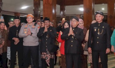 Sinergitas-TNI-Polri-dan-Forkopimda-Blitar-Gelar-Brokohan-di-Harlah-Pancasila