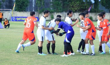 Polda-Jatim-Gelar-Turnamen-Sepak-Bola-Kapolda-Cup-2025-di-Hari-Bhayangkara-ke--79