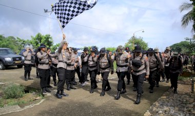 Personel-Polres-Madiun-Napak-Tilas-ke-Monumen-Sakip–Sanali