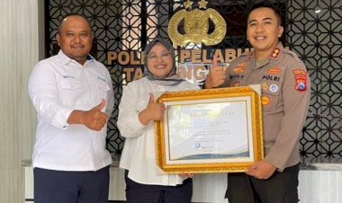 Mudik-Nataru-Lancar-Polres-Pelabuhan-Tanjungperak-Terima-Penghargaan-dari-Pelindo