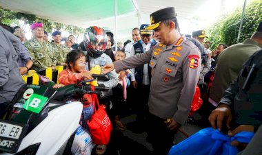 Tinjau-Arus-Balik-di-Pelabuhan-Bakauheni-Kapolri-Pastikan-Pemudik-Aman-Selamat-Sampai-Tujuan