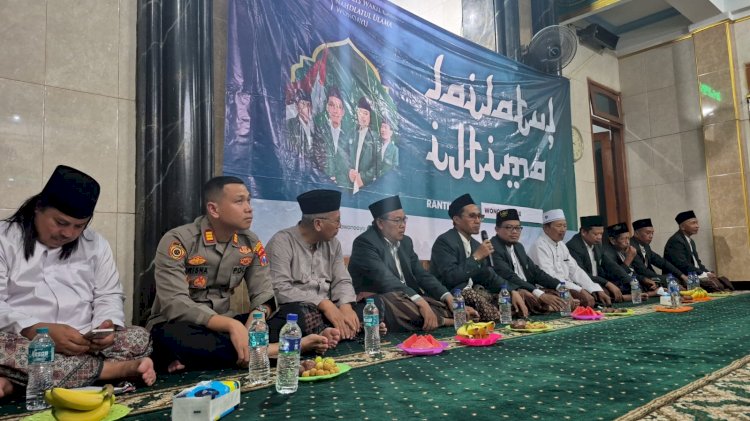 Kapolsek Wonoayu Hadiri Lailatul Ijtima,  Perkuat Sinergitas dengan Tokoh Agama