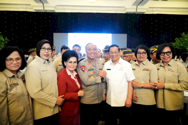Agum Gumelar ke Wakapolri Kedudukan Polri di Bawah Presiden